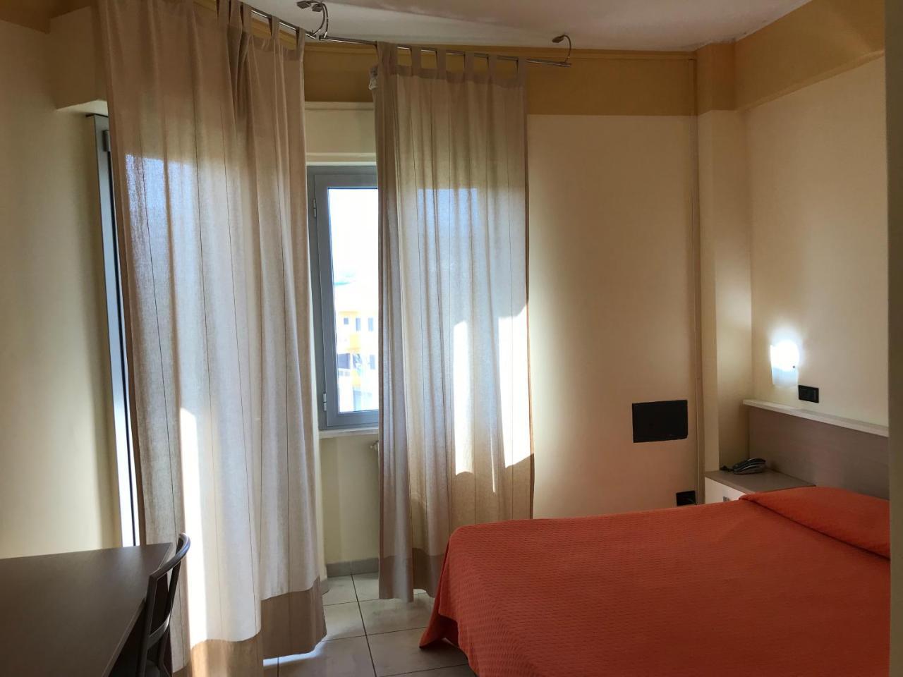 Hotel San Luca ロッサーノ エクステリア 写真